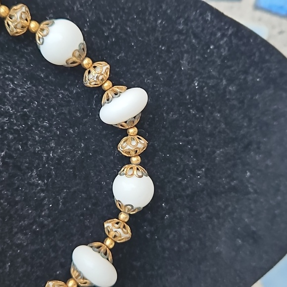 Vintage-Inspired Necklace Milk Glass Ornate Spacer Beads Gold Toned White W OS - Picture 4 of 5